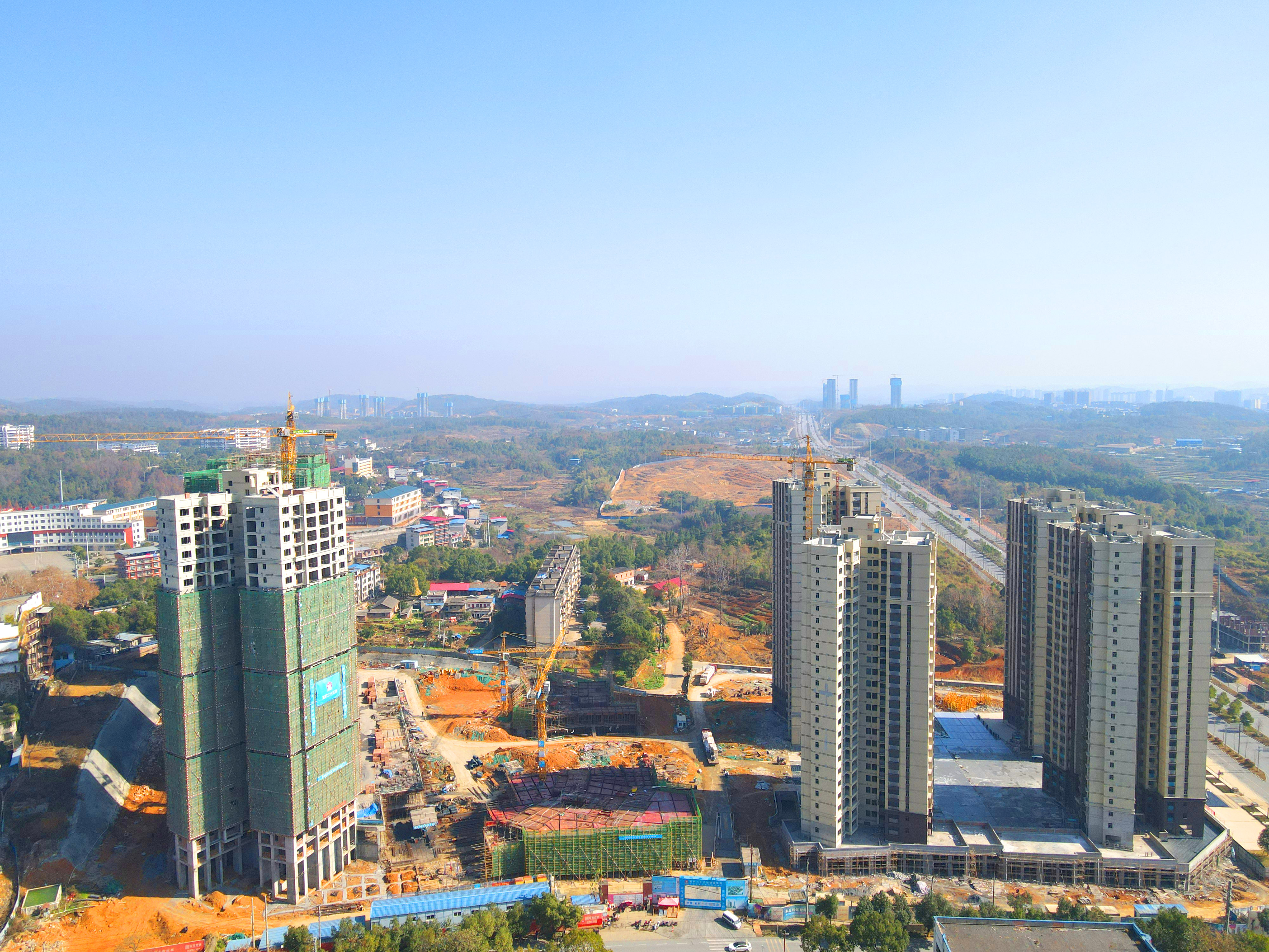 建鸿达·辰北世家2022-12航拍全景 